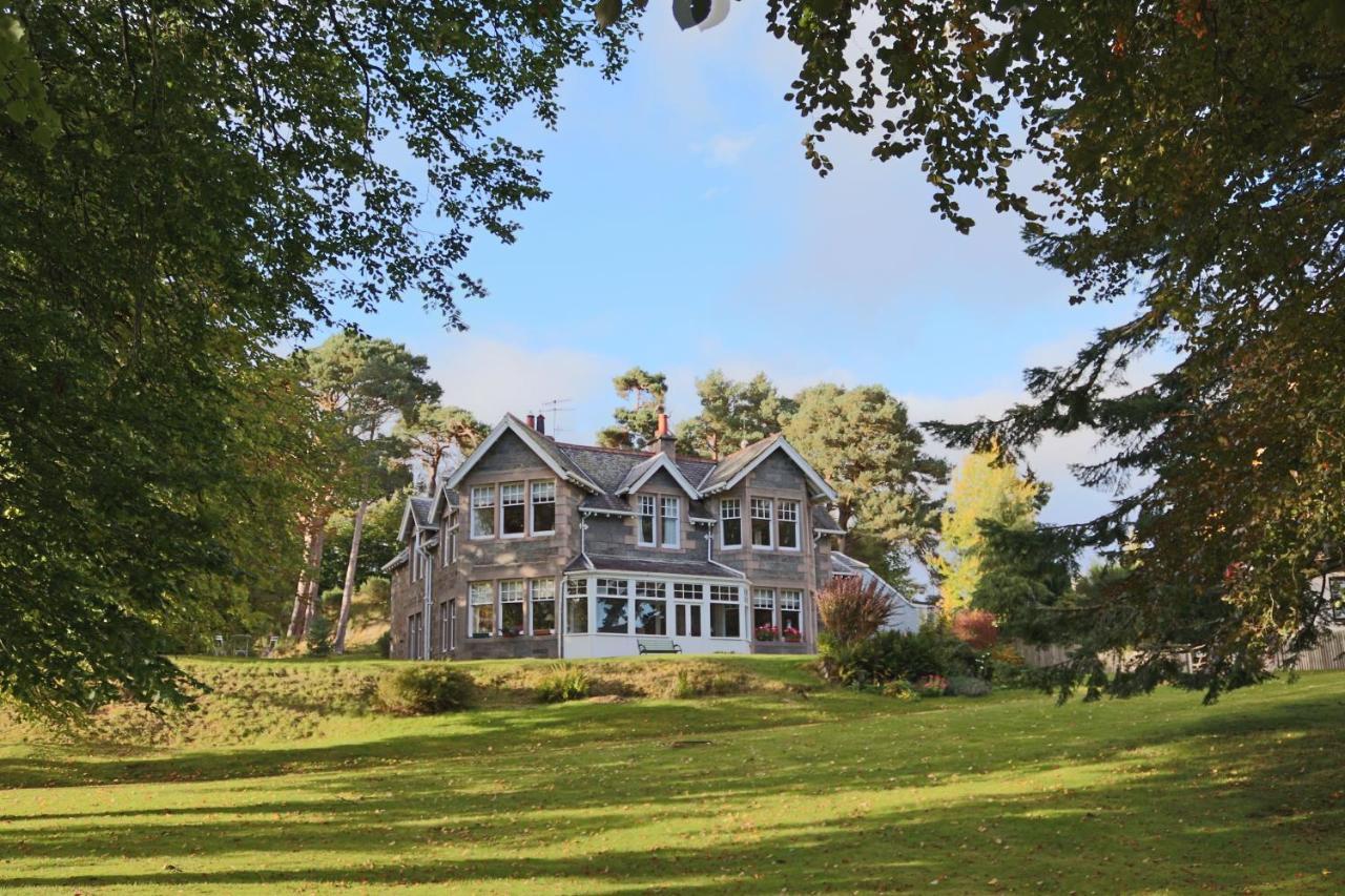 Coig Na Shee Guest House Newtonmore Exterior photo
