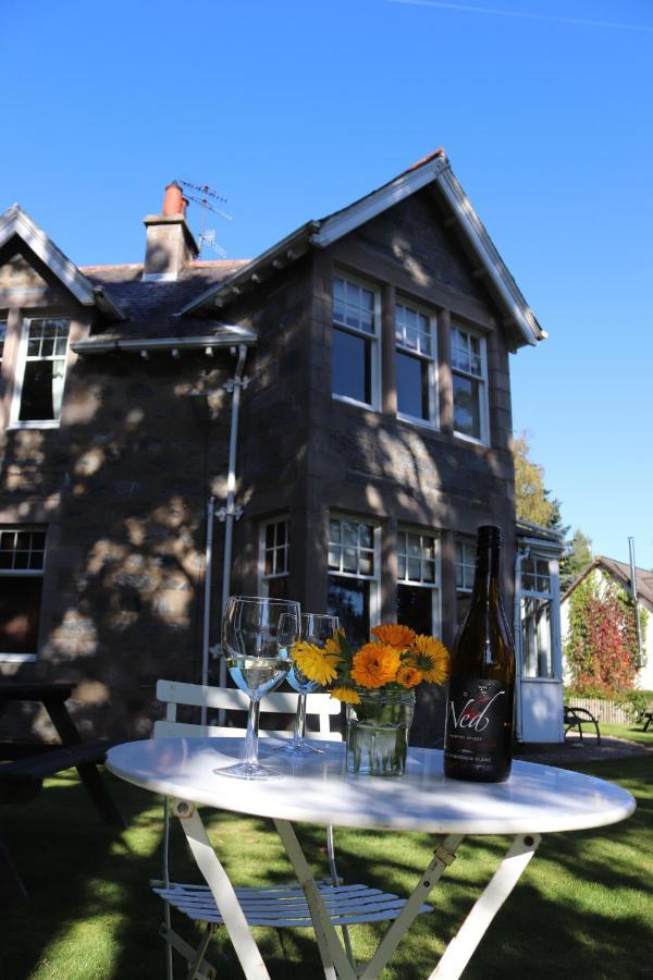 Coig Na Shee Guest House Newtonmore Exterior photo