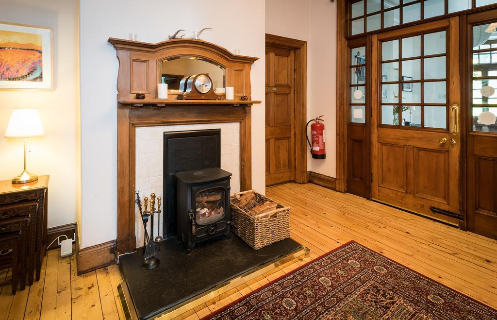 Coig Na Shee Guest House Newtonmore Exterior photo